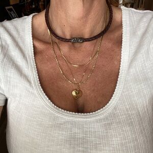 Brown leather magnet choker